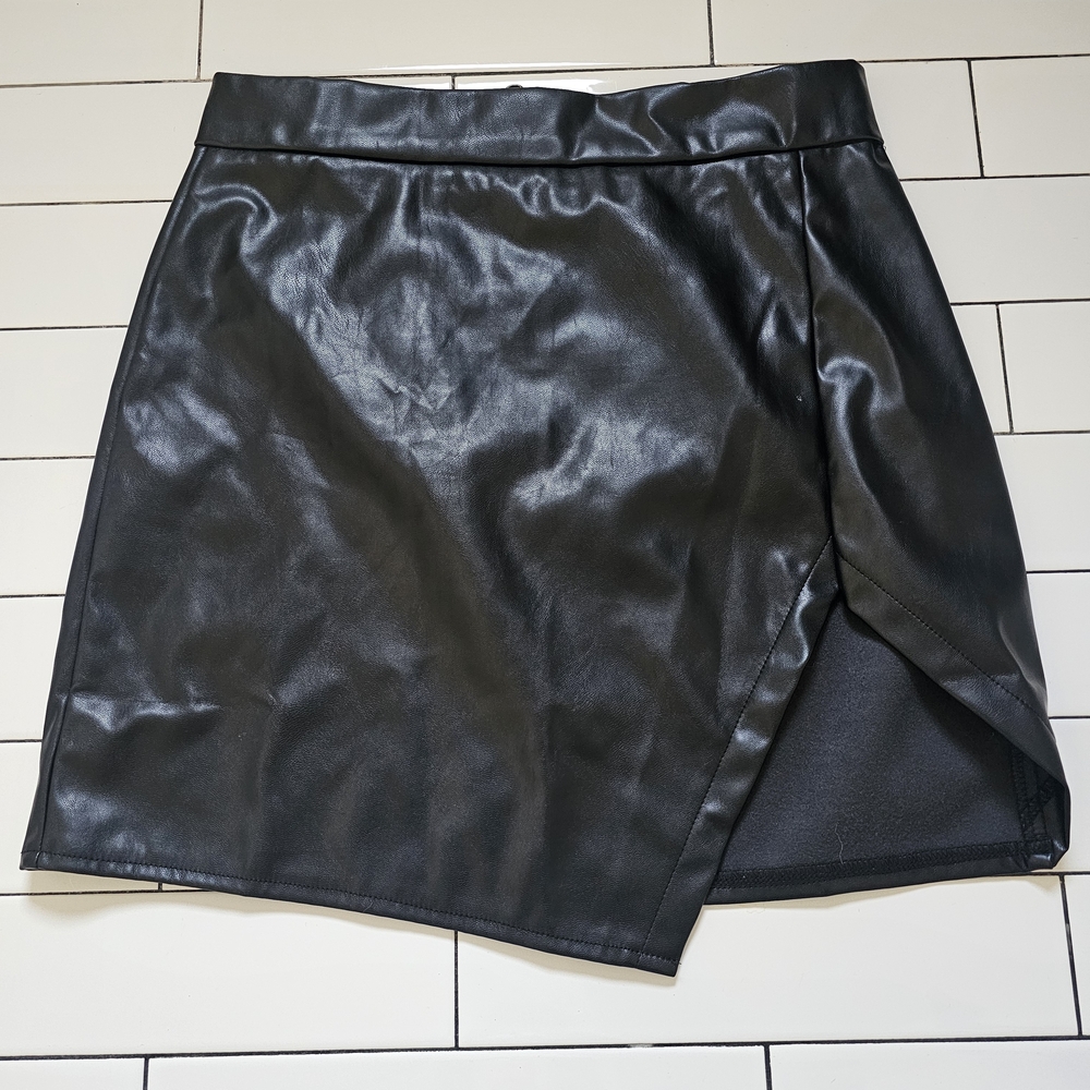 Sleek Black Leather Mini Skirt
